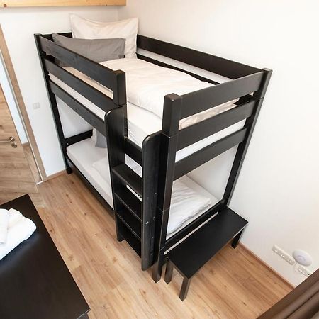 Ferienwohnungen "Zur Wally", Apartment Sauba Garmisch-Partenkirchen Eksteriør billede